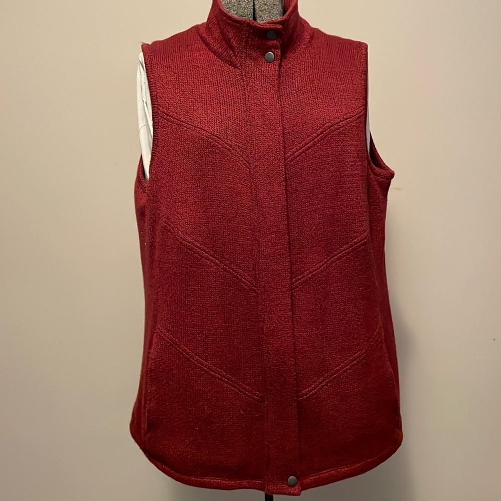 Vest. Knit. Coldwater Creek. Size 1X,18. Burgundy. Excellent condition.